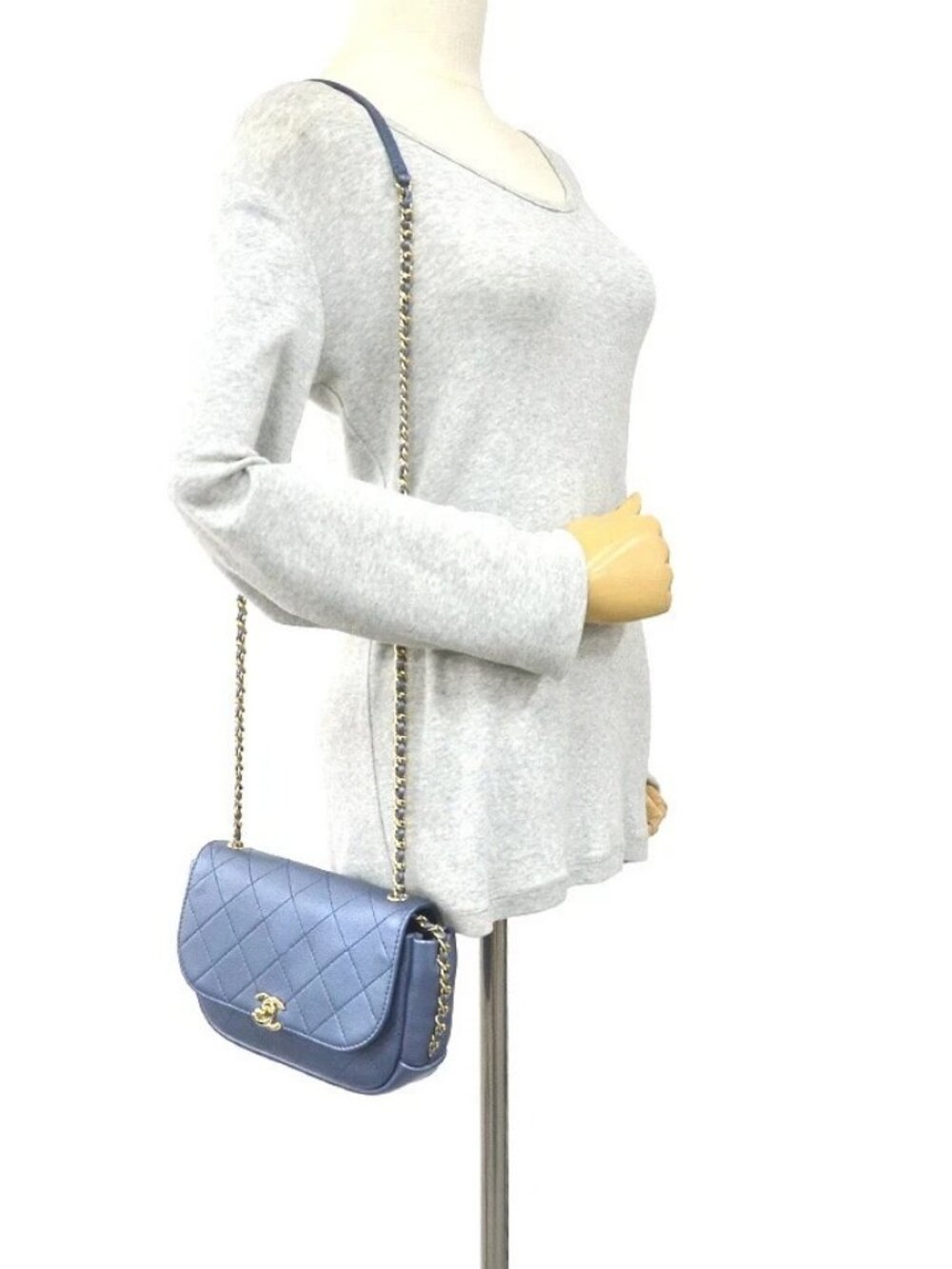 CHANEL Matelasse Chain Shoulder Bag Metallic Blue/Gold Leather/Metal